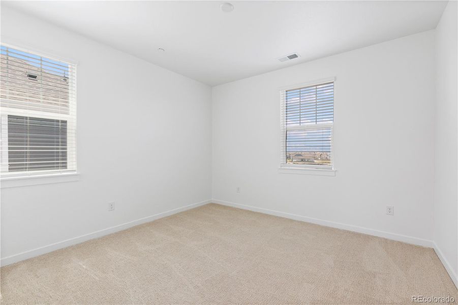 Spacious, unfurnished interior of a new home in Westerly, Erie (Image 14).