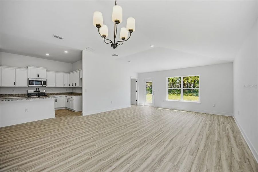 Spacious, unfurnished interior of a new home in Briarwood, Alachua (Image 11). Spacious, unfurnished interior of a new home in Briarwood, Alachua (Image 11).