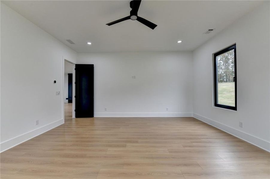 Spacious, unfurnished interior of a new home in , Auburn (Image 40). Spacious, unfurnished interior of a new home in , Auburn (Image 40).