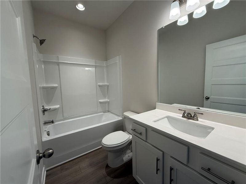 Furnished interior view inside a new home in Ponderosa Farms Manor, Gainesville (Image 8).
