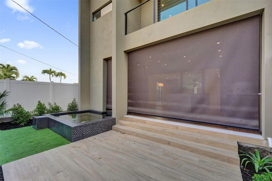 Mosquito Net/ Keeps AC in