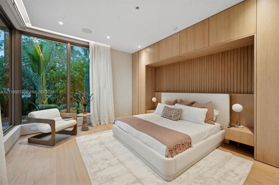 Furnished interior view inside a new home in , Miami Beach (Image 41).