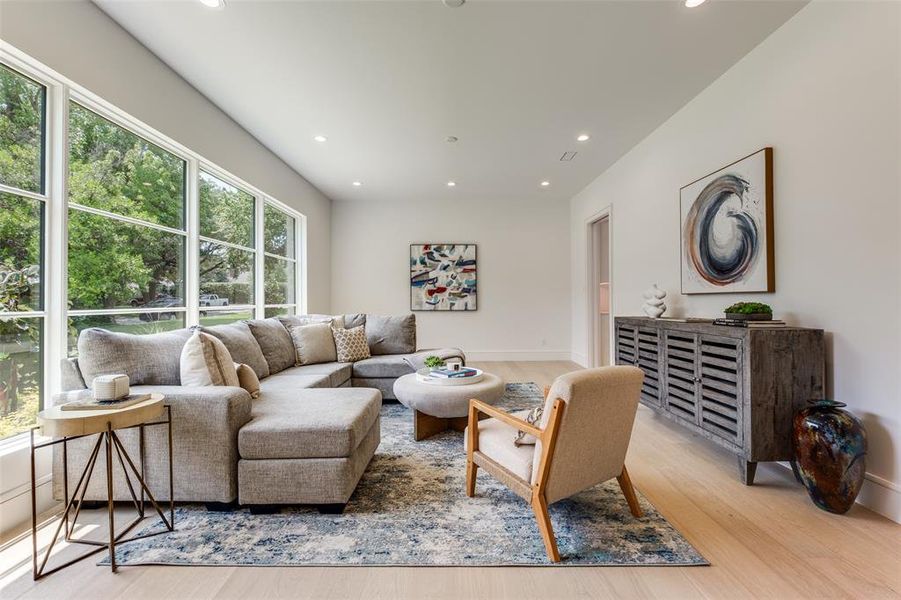 Furnished interior view inside a new home in , Dallas (Image 36).