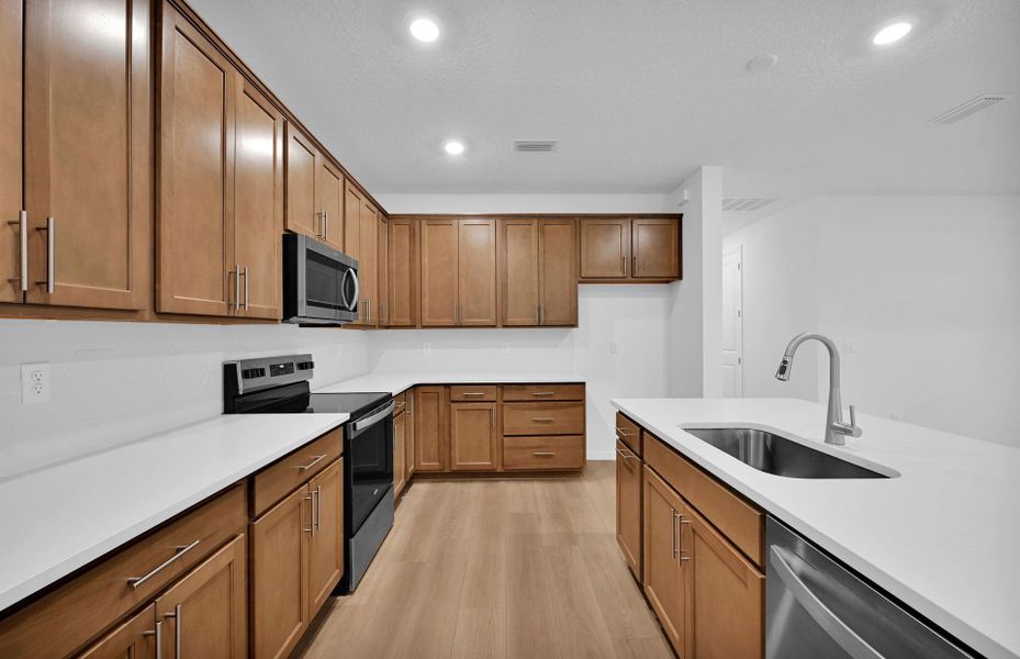 Furnished interior view inside a new home in Hyland Trail, Green Cove Springs (Image 10).