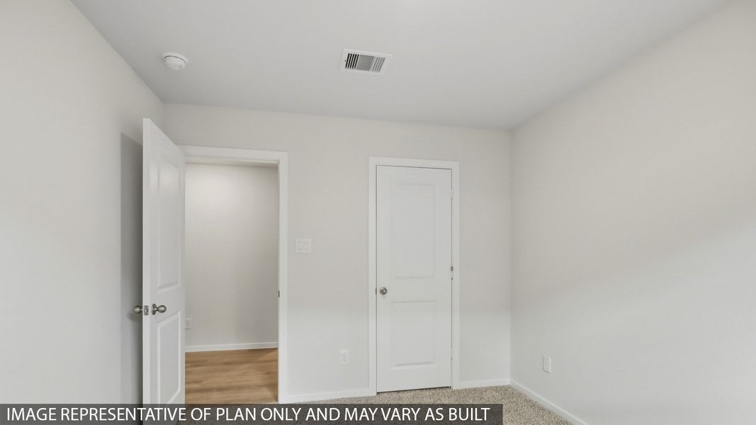 Spacious, unfurnished interior of a new home in Lexington Heights, Willis (Image 18).