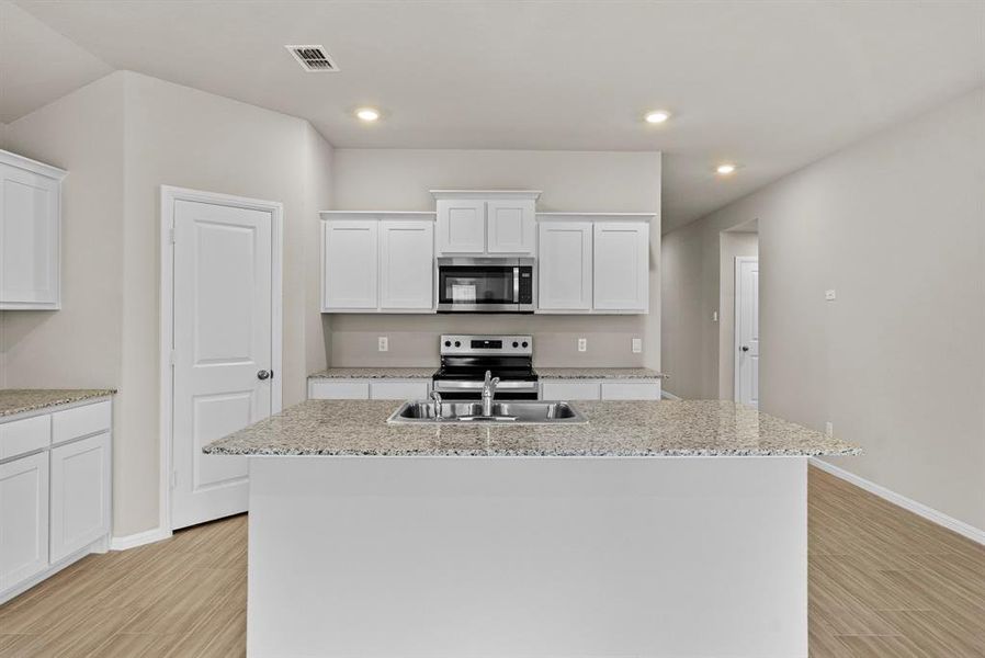 Furnished interior view inside a new home in Meadowbrook Estates, Cleburne (Image 8).