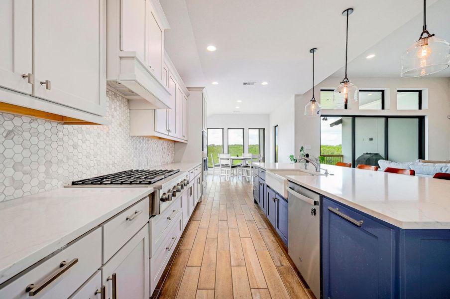 Furnished interior view inside a new home in La Cima 60', San Marcos (Image 14). Furnished interior view inside a new home in La Cima 60', San Marcos (Image 14).