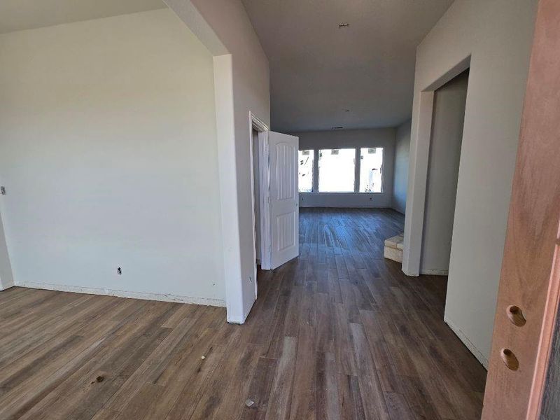 Spacious, unfurnished interior of a new home in Hillview Addition, Decatur (Image 5).