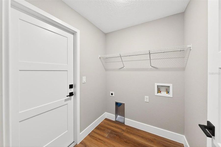 Spacious, unfurnished interior of a new home in , Umatilla (Image 62). Spacious, unfurnished interior of a new home in , Umatilla (Image 62).