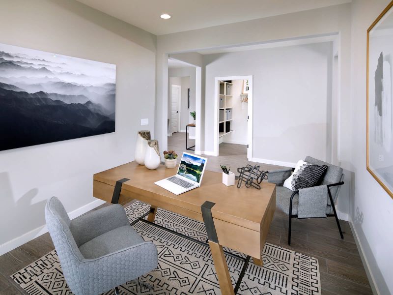 The 2190 floorplan modeled at Houghton Reserve in Tucson, AZ. The 2190 floorplan modeled at Houghton Reserve in Tucson, AZ.