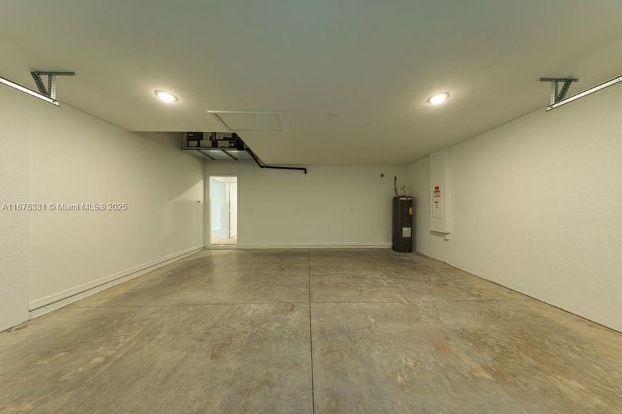 Spacious, unfurnished interior of a new home in , Lehigh Acres (Image 21). Spacious, unfurnished interior of a new home in , Lehigh Acres (Image 21).