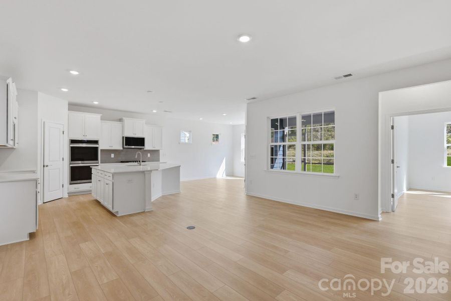 Spacious, unfurnished interior of a new home in Roselyn, Lancaster (Image 21).