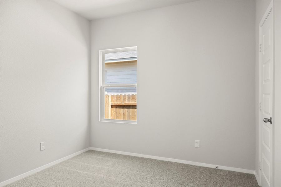 Spacious, unfurnished interior of a new home in Cloverleaf, Austin (Image 23).