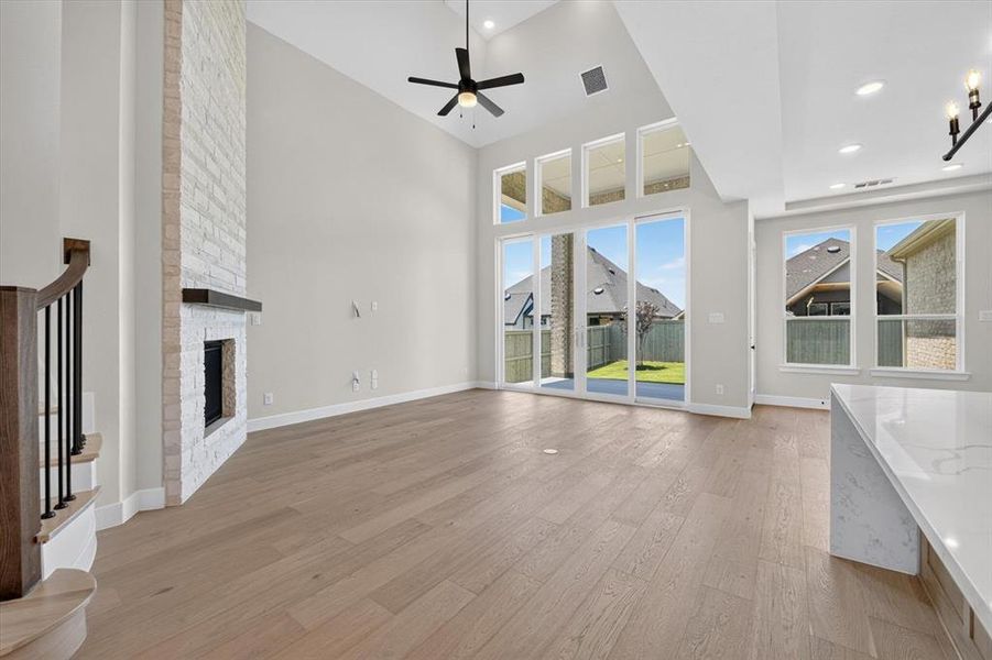 Spacious, unfurnished interior of a new home in Pecan Square, Northlake (Image 14).