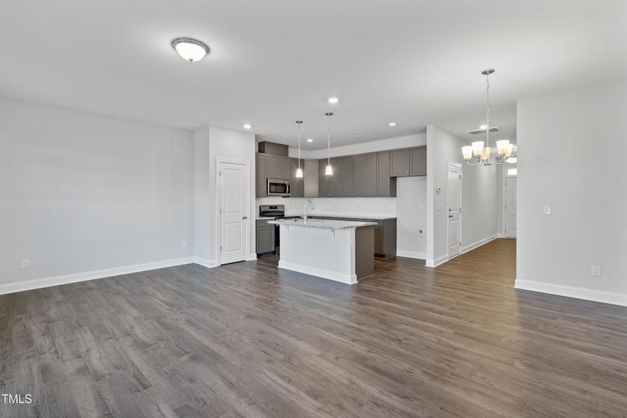 Ral_Barrington_Lot244 (7)