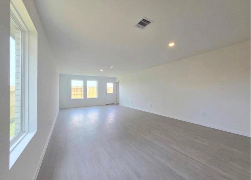 Spacious, unfurnished interior of a new home in The Grand Prairie: Cottage Collection, Hockley (Image 14).