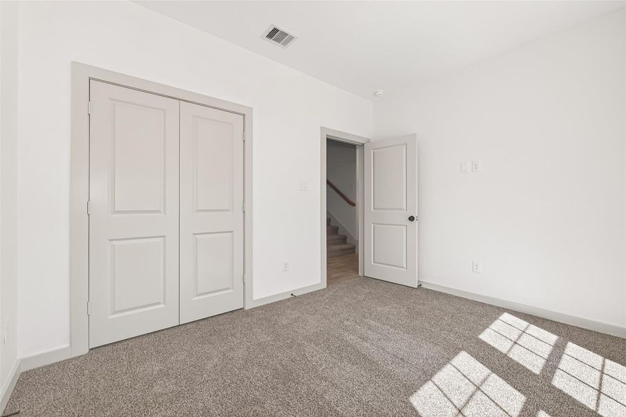 Spacious, unfurnished interior of a new home in , Hempstead (Image 17).