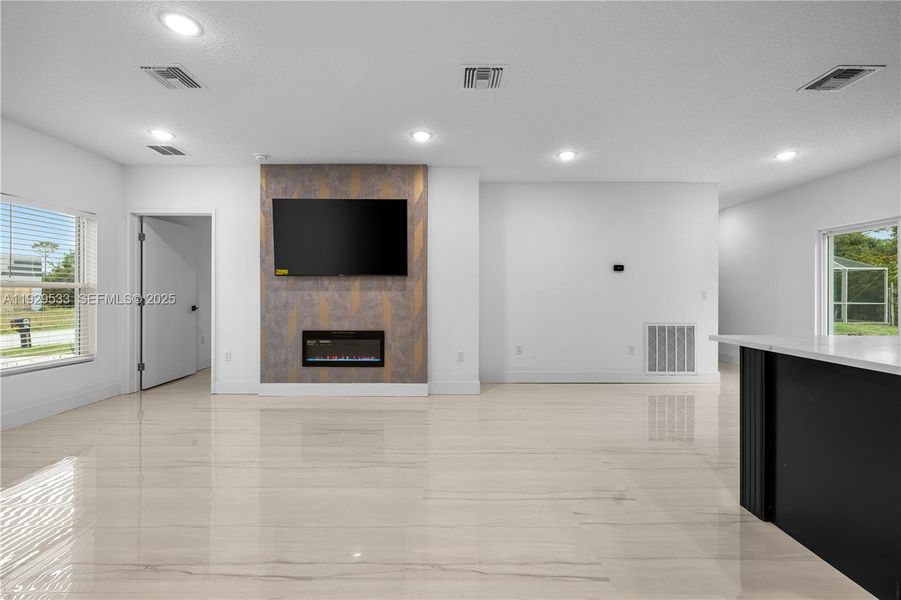 Spacious, unfurnished interior of a new home in , Palm Bay (Image 29). Spacious, unfurnished interior of a new home in , Palm Bay (Image 29).