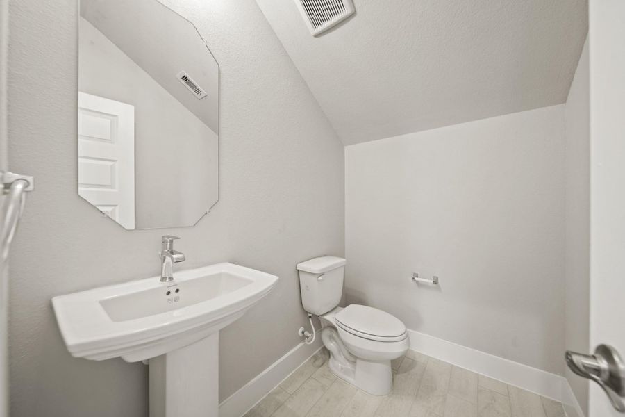 Furnished interior view inside a new home in Beacon Hill, Waller (Image 7). Furnished interior view inside a new home in Beacon Hill, Waller (Image 7).