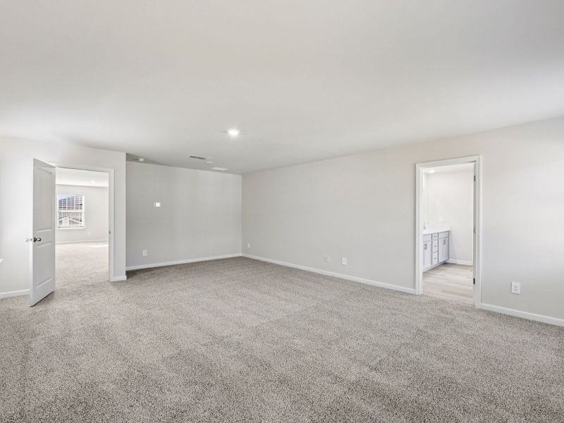 Spacious, unfurnished interior of a new home in Creekside at Oxford Park, Fairburn (Image 16).