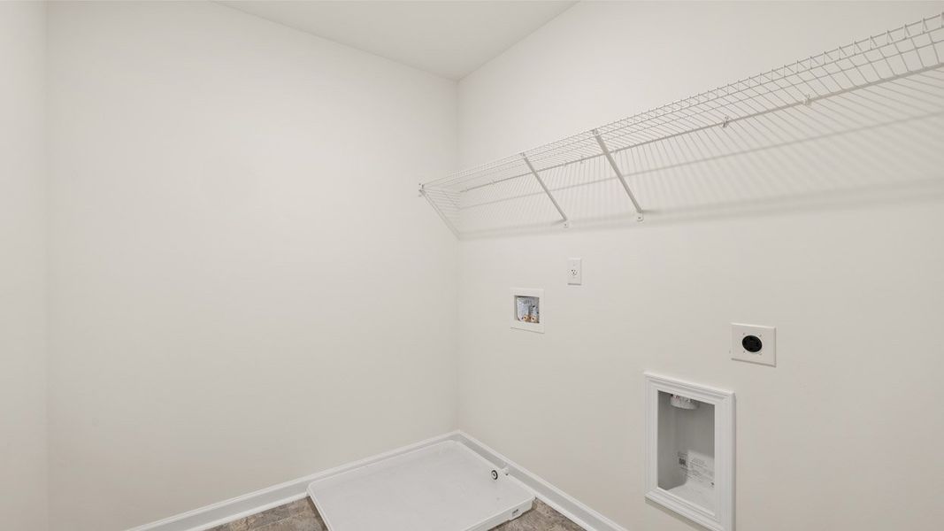 Spacious, unfurnished interior of a new home in Estates at Deer Hollow, Grovetown (Image 42).