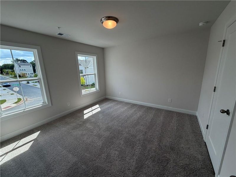 Spacious, unfurnished interior of a new home in , Marietta (Image 12).