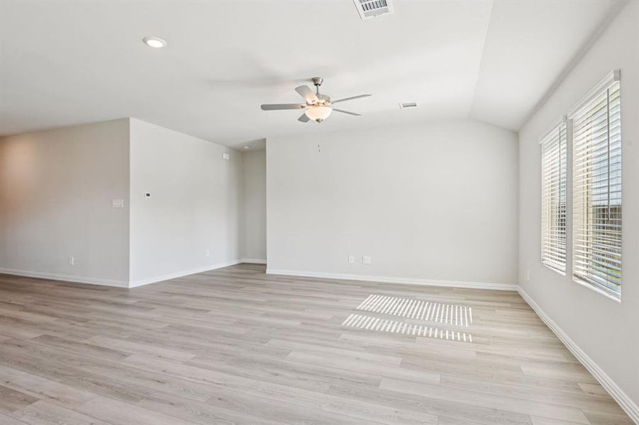 Photo is not of the actual home, but is an inspirational photo of builder’s model home and may depict options, furnishings, and/or decorator features that are not included.