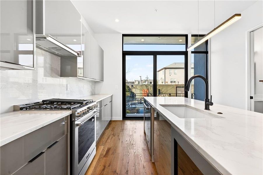Furnished interior view inside a new home in , Atlanta (Image 7).