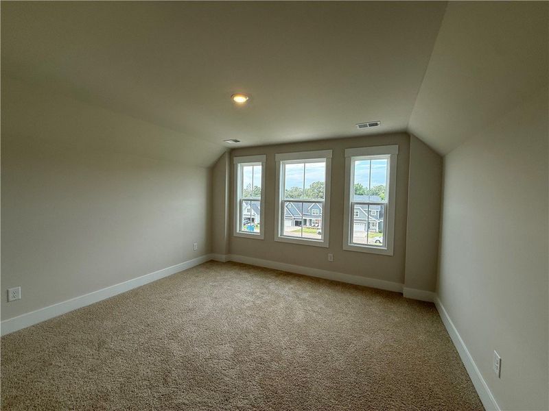 Spacious, unfurnished interior of a new home in Walker's Pointe, Anderson (Image 22).