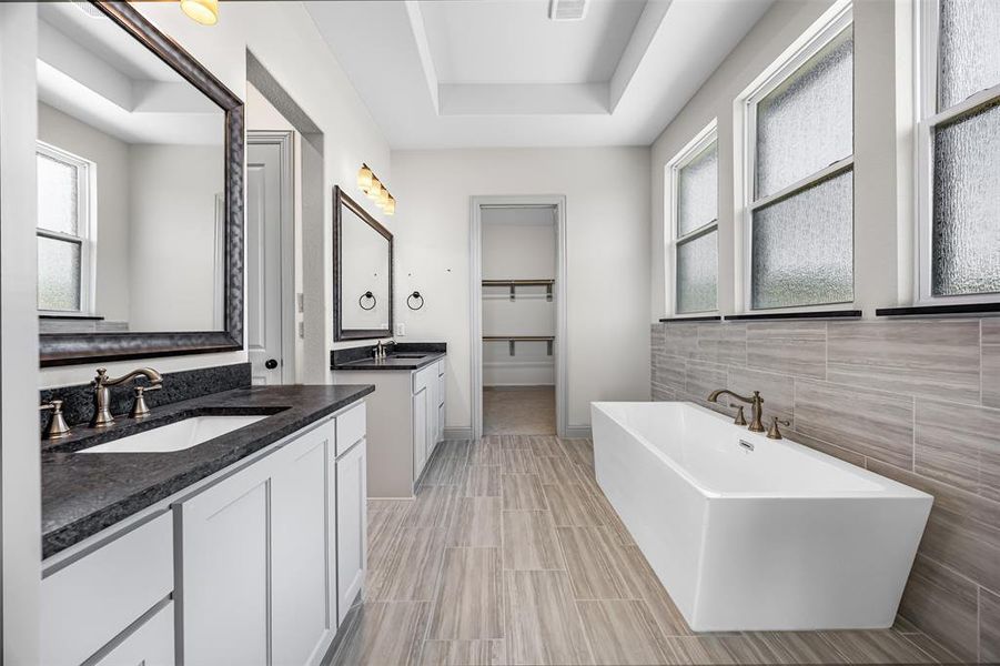 Furnished interior view inside a new home in Waterfall Ranch - 1 Acre Lots, Waxahachie (Image 2). Furnished interior view inside a new home in Waterfall Ranch - 1 Acre Lots, Waxahachie (Image 2).