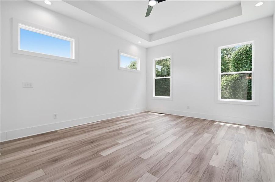 Spacious, unfurnished interior of a new home in , Jefferson (Image 45).