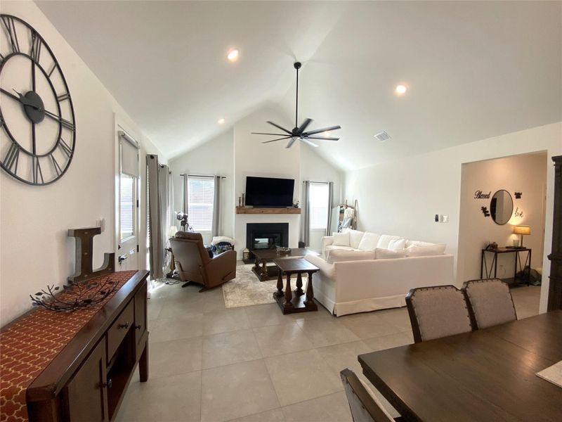 Furnished interior view inside a new home in Centennial Oaks, Santa Fe (Image 9).