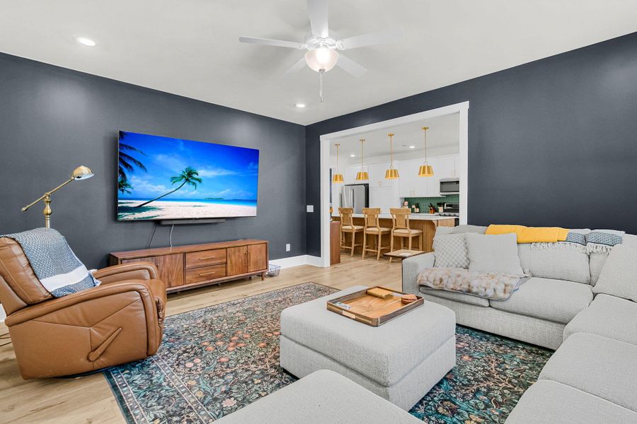 Furnished interior view inside a new home in , Ravenel (Image 16).