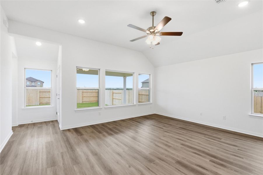 Spacious, unfurnished interior of a new home in Briarwood, Elgin (Image 19).