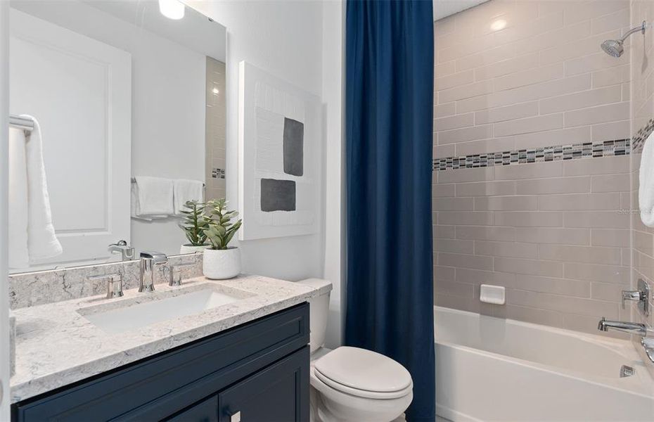 Furnished interior view inside a new home in Del Webb Lakehaven, Clermont (Image 5).