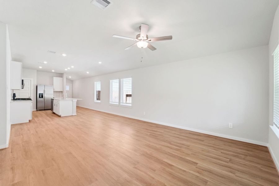 Spacious, unfurnished interior of a new home in Pine Lake Cove - Traditional Series, Montgomery (Image 33).