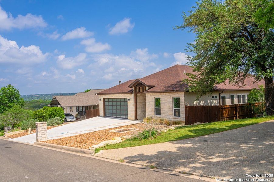 Image 25 of a home in .