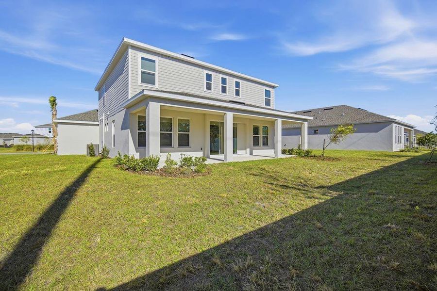 Exterior details and patio area of a home in Brookland Park, Auburndale (Image 3).