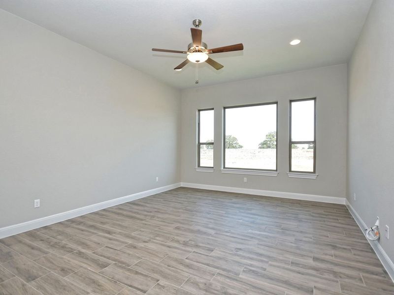 Representative unfurnished interior of a home built from the Siena III by Giddens Homes in Clearwater Ranch, Liberty Hill (Image 200).