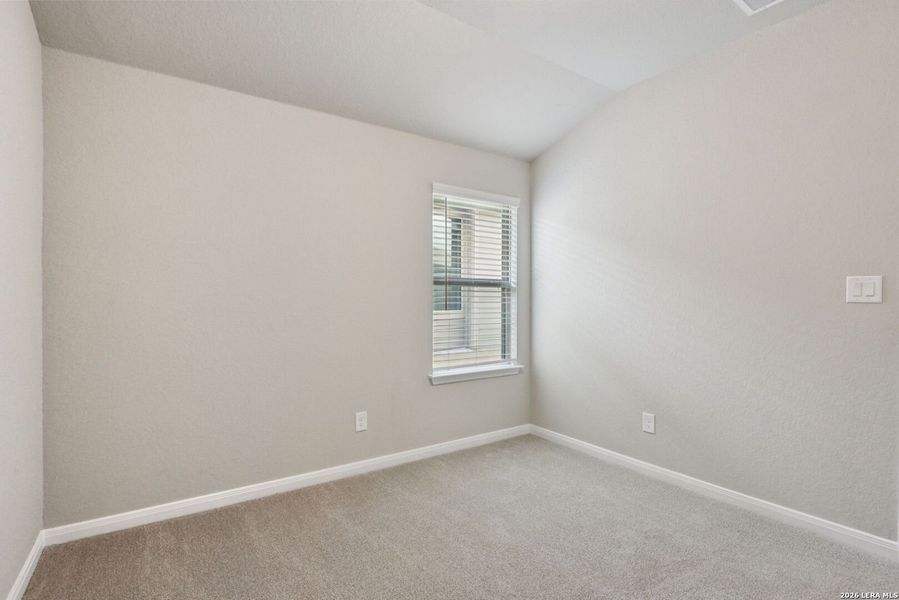 Spacious, unfurnished interior of a new home in Sagebrooke - Premier Series, San Antonio (Image 20).