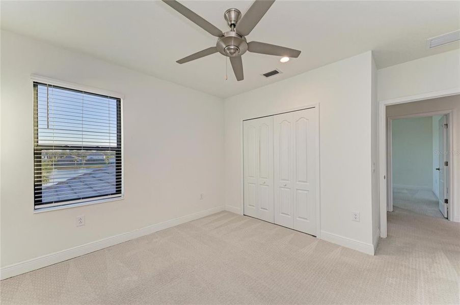 Spacious, unfurnished interior of a new home in , Sarasota (Image 36).