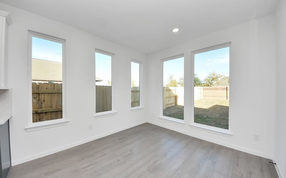 Spacious, unfurnished interior of a new home in Elyson, Katy (Image 13).