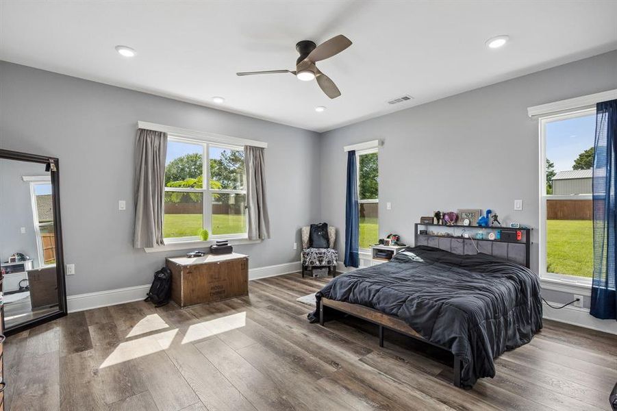 Furnished interior view inside a new home in , Edgewood (Image 13).