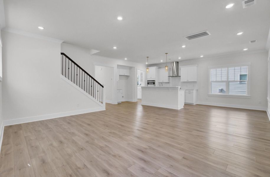 Spacious, unfurnished interior of a new home in Six Oaks, Summerville (Image 47).