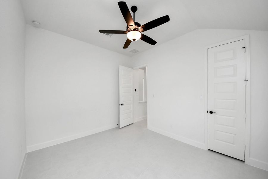 Spacious, unfurnished interior of a new home in Candela South, Richmond (Image 33).