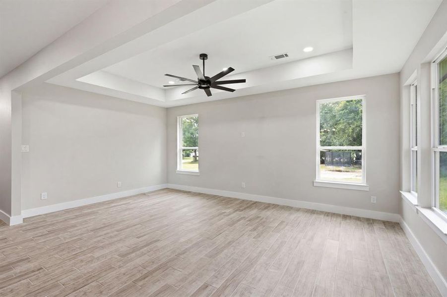 Spacious, unfurnished interior of a new home in , Ennis (Image 25).