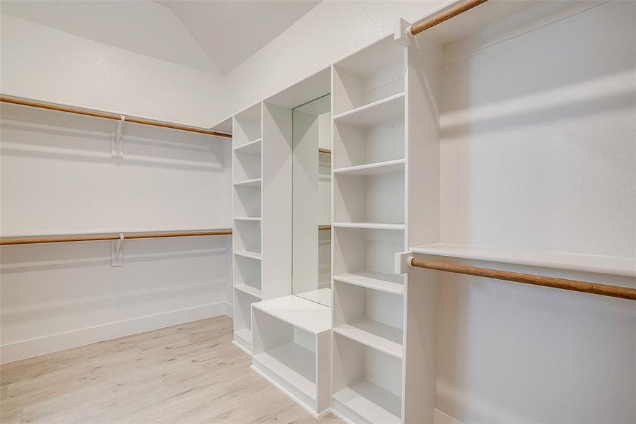 Image 36 of a home in .