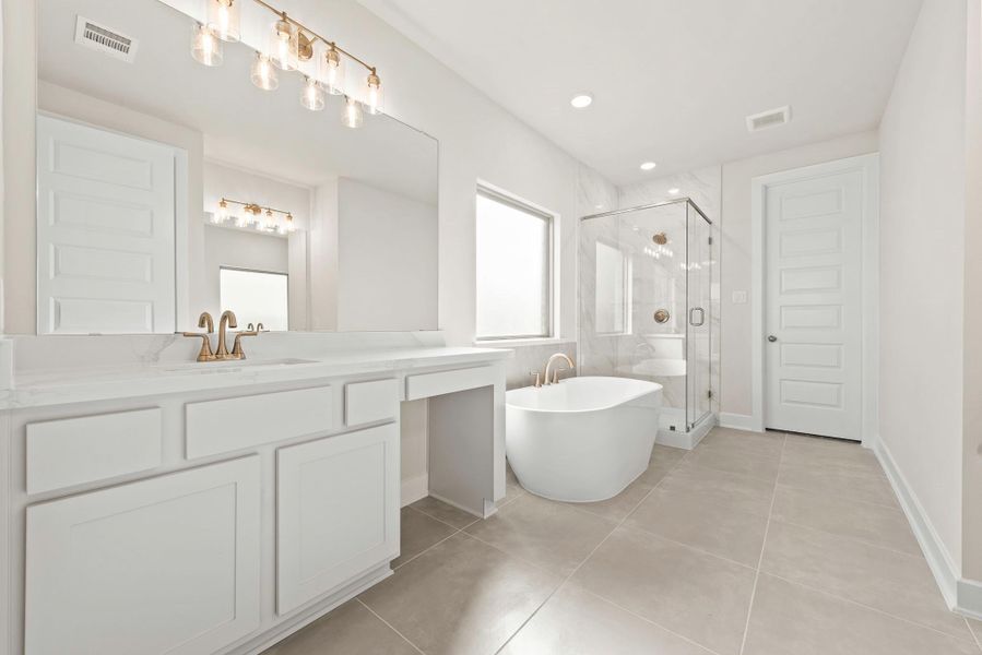 Representative image. Features, specifications, selections and colors may vary. Representative image. Features, specifications, selections and colors may vary.