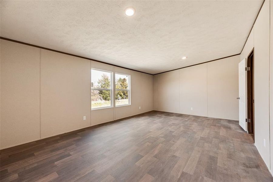 Spacious, unfurnished interior of a new home in , Terrell (Image 18).