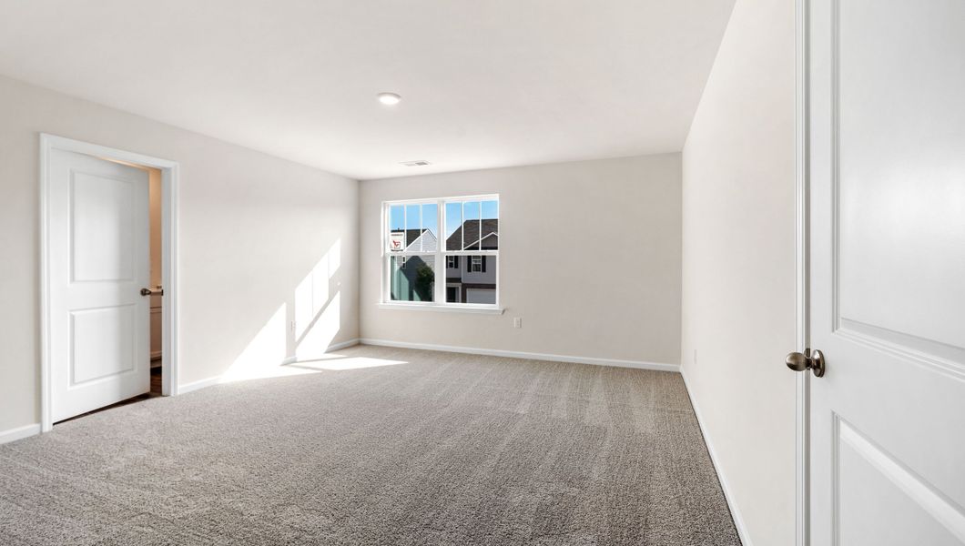 Spacious, unfurnished interior of a new home in Harrier Point, Woodruff (Image 22).